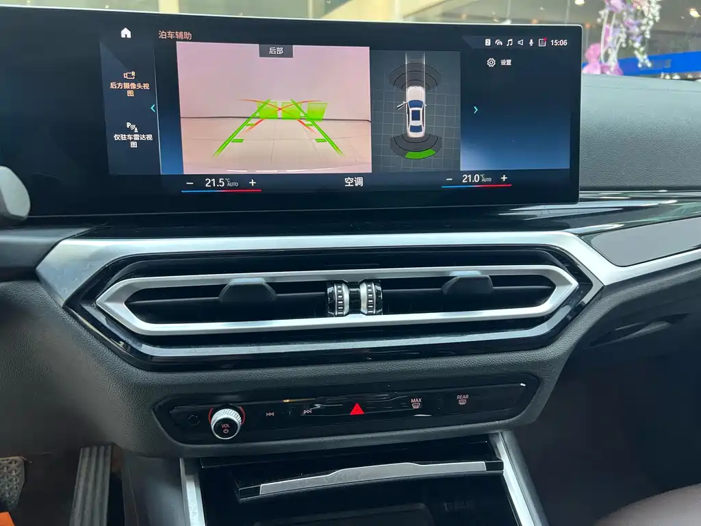 BMW 3 Series — миниатюра 14