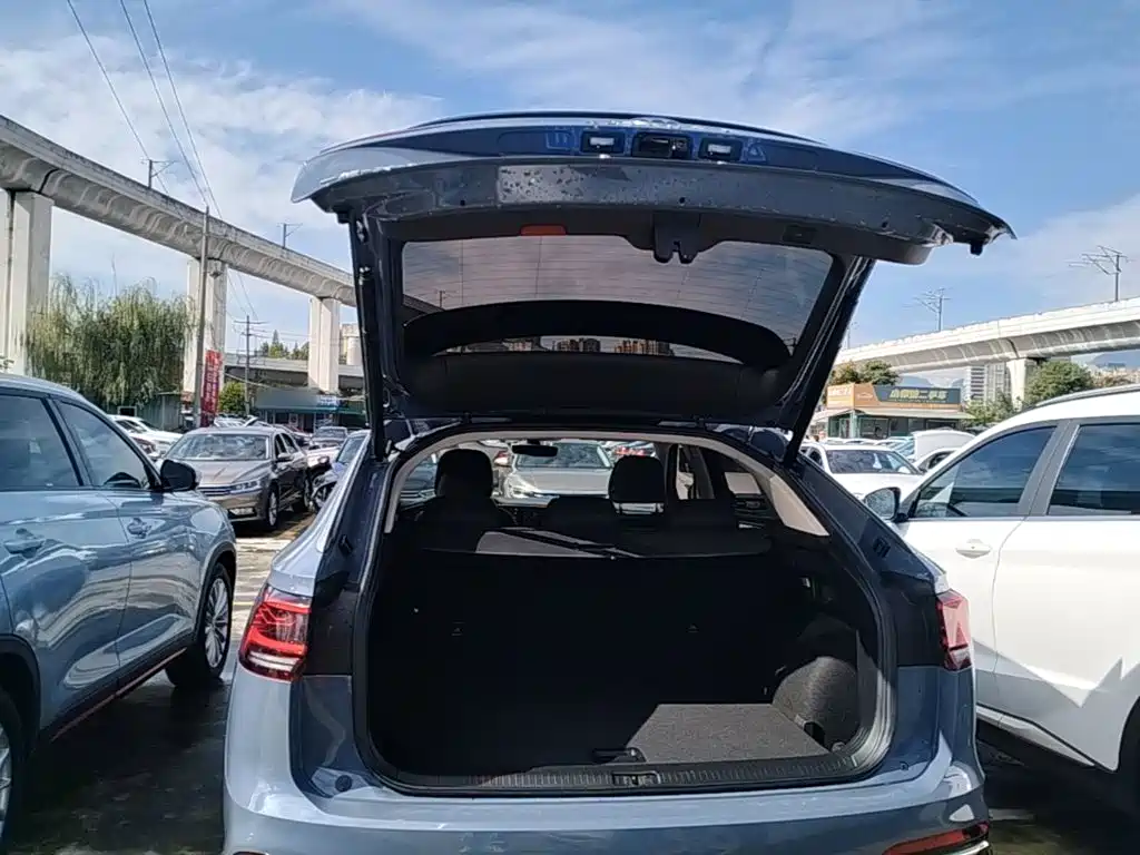 Volkswagen X — миниатюра 19