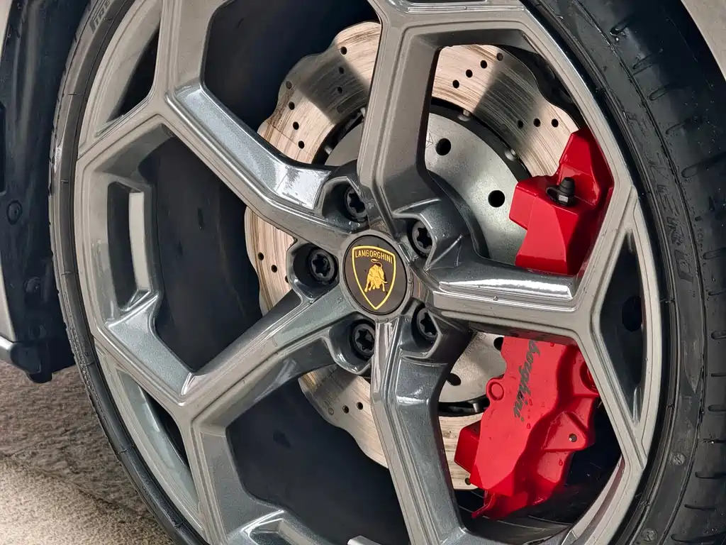 LAMBORGHINI HURACÁN