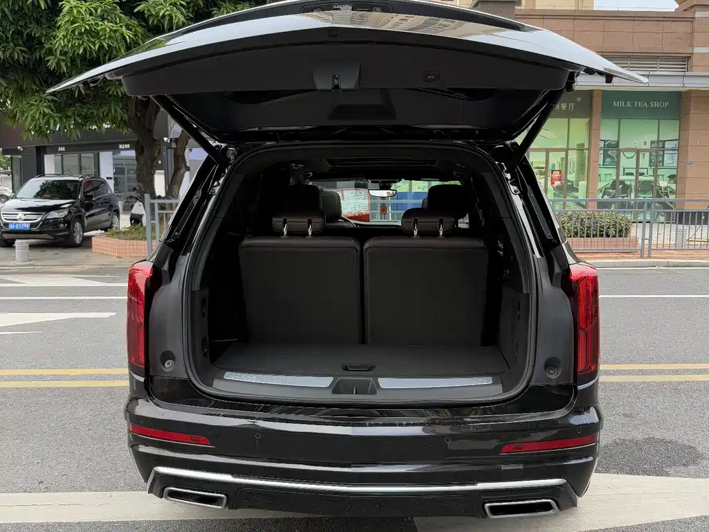 Cadillac XT6 — миниатюра 11