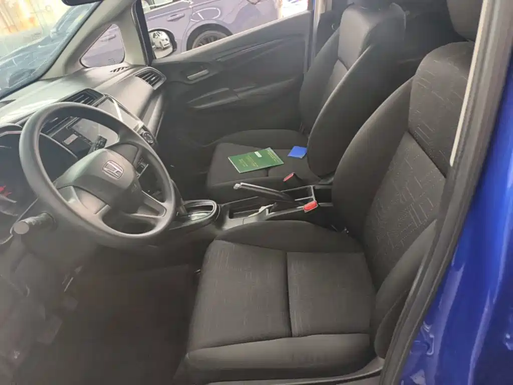 Honda Fit — миниатюра 15
