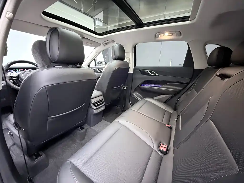 Hongqi Hongqi HS3 PHEV — миниатюра 5