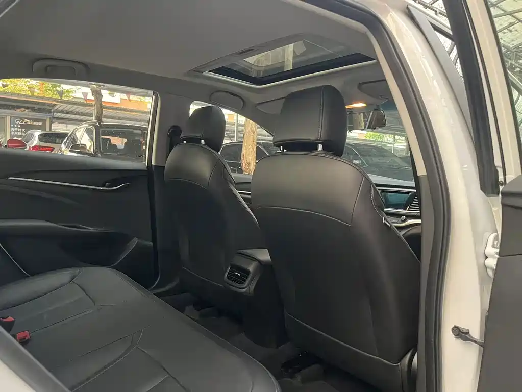 Buick Excelle — миниатюра 15