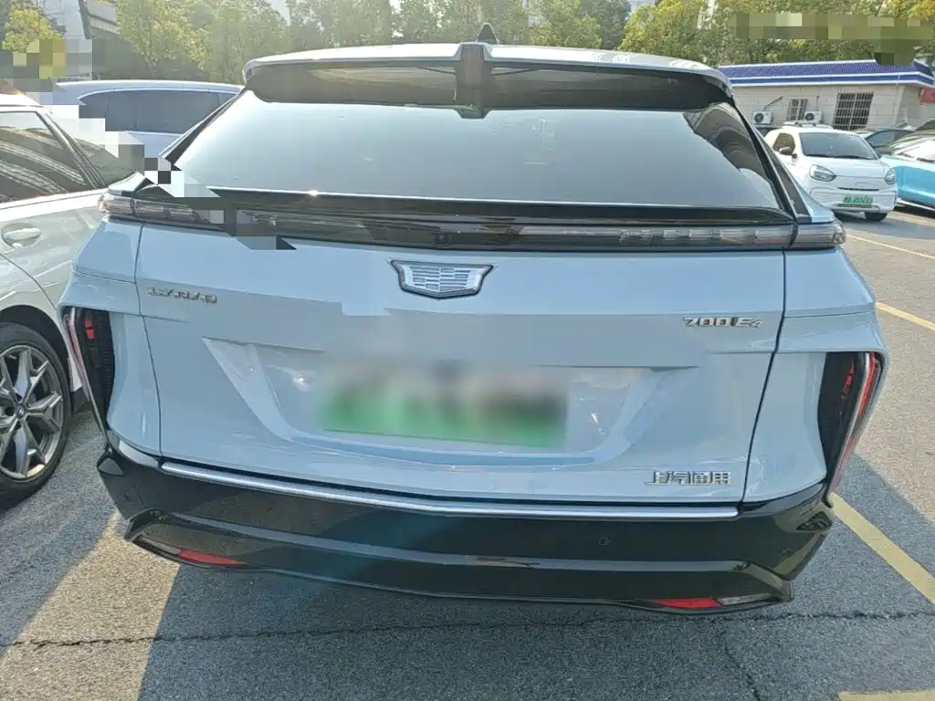 Cadillac Lyriq — миниатюра 6