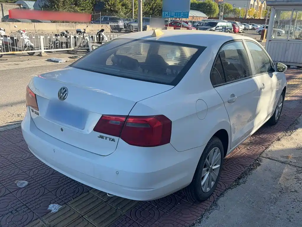 Volkswagen Jetta — миниатюра 24