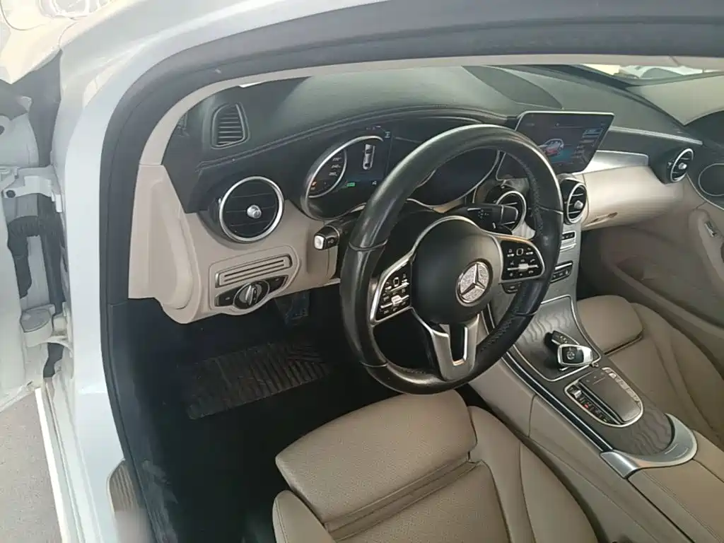Mercedes-Benz C-Class — миниатюра 10
