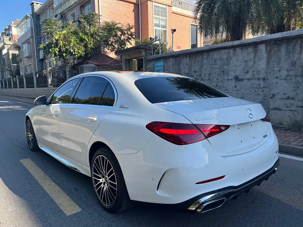 Mercedes-Benz C-Class — миниатюра 4