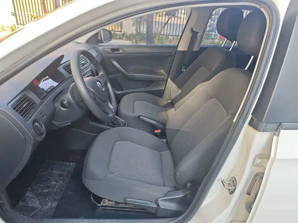 Volkswagen Santana — миниатюра 15