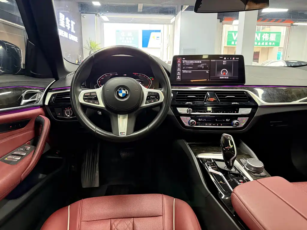 BMW 5 Series — миниатюра 7