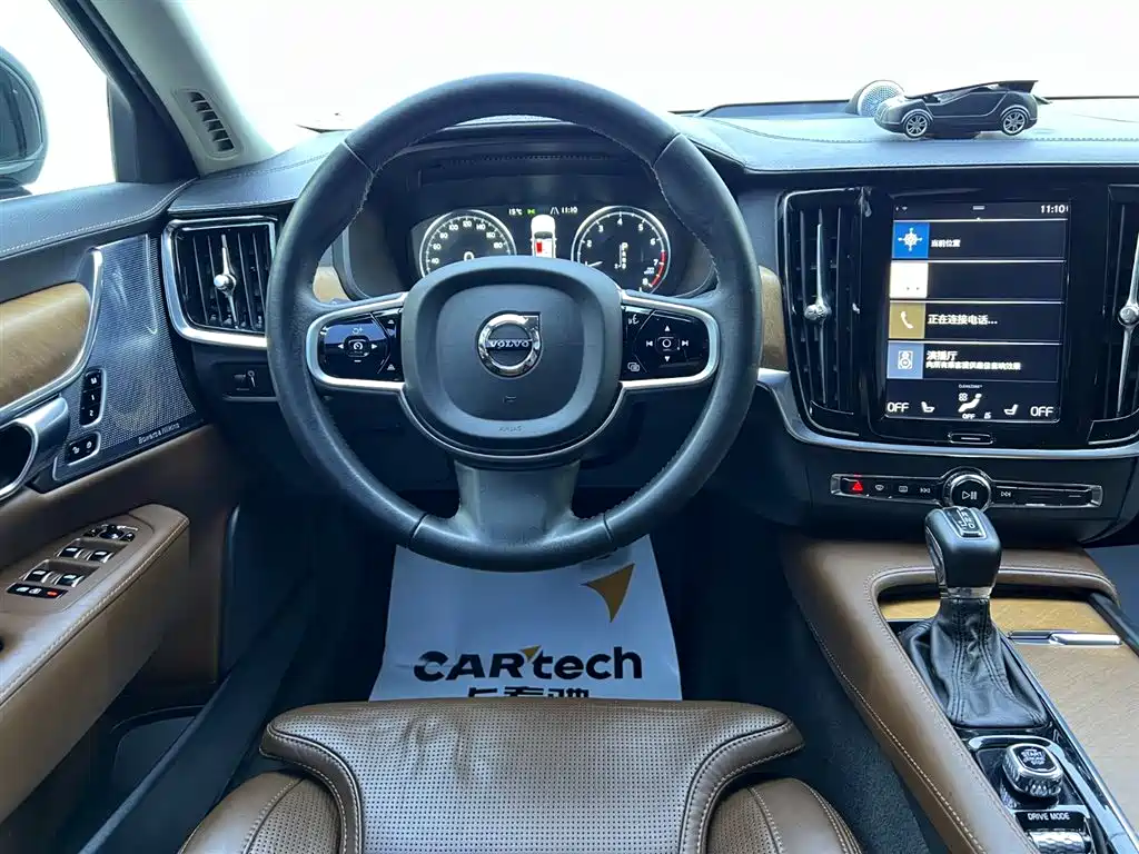 Volvo S90 2018 T5