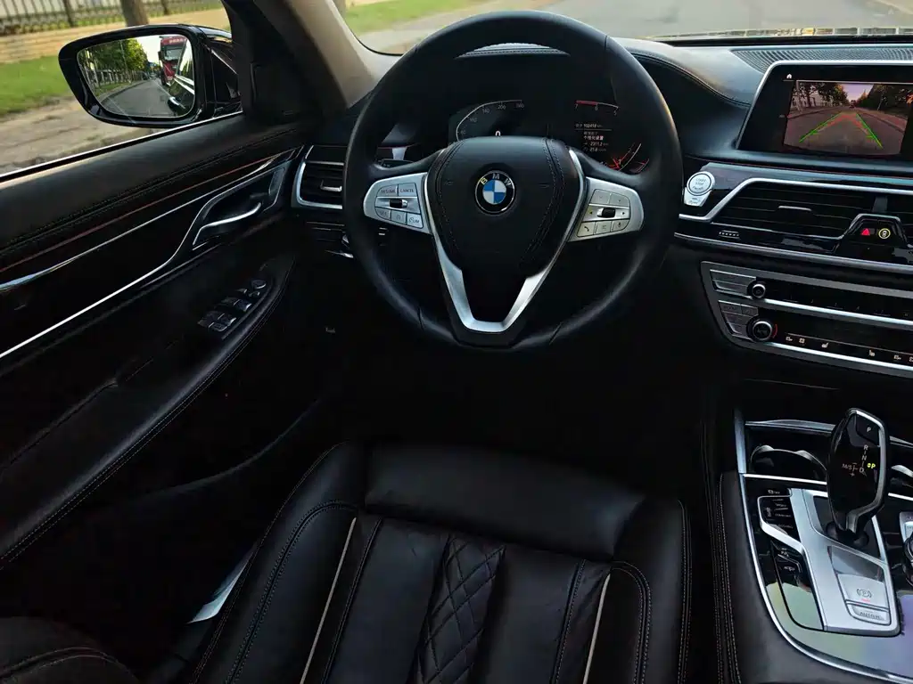 BMW 7 Series — миниатюра 15