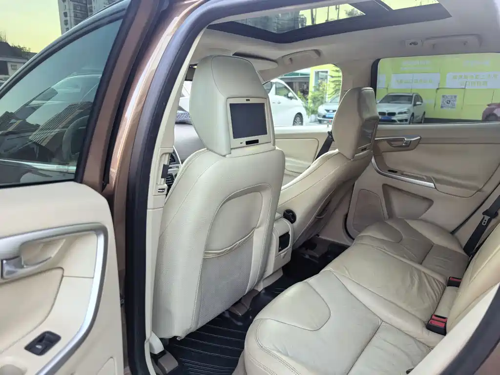 Volvo XC60 (Import) — миниатюра 9