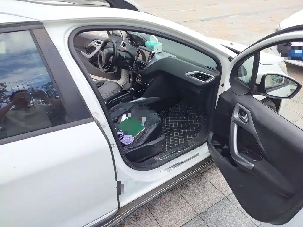Peugeot 2008 — миниатюра 19