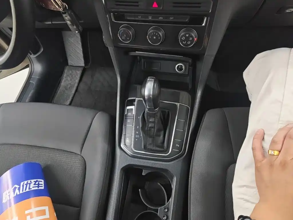 Volkswagen Golf Sportsvan — миниатюра 14