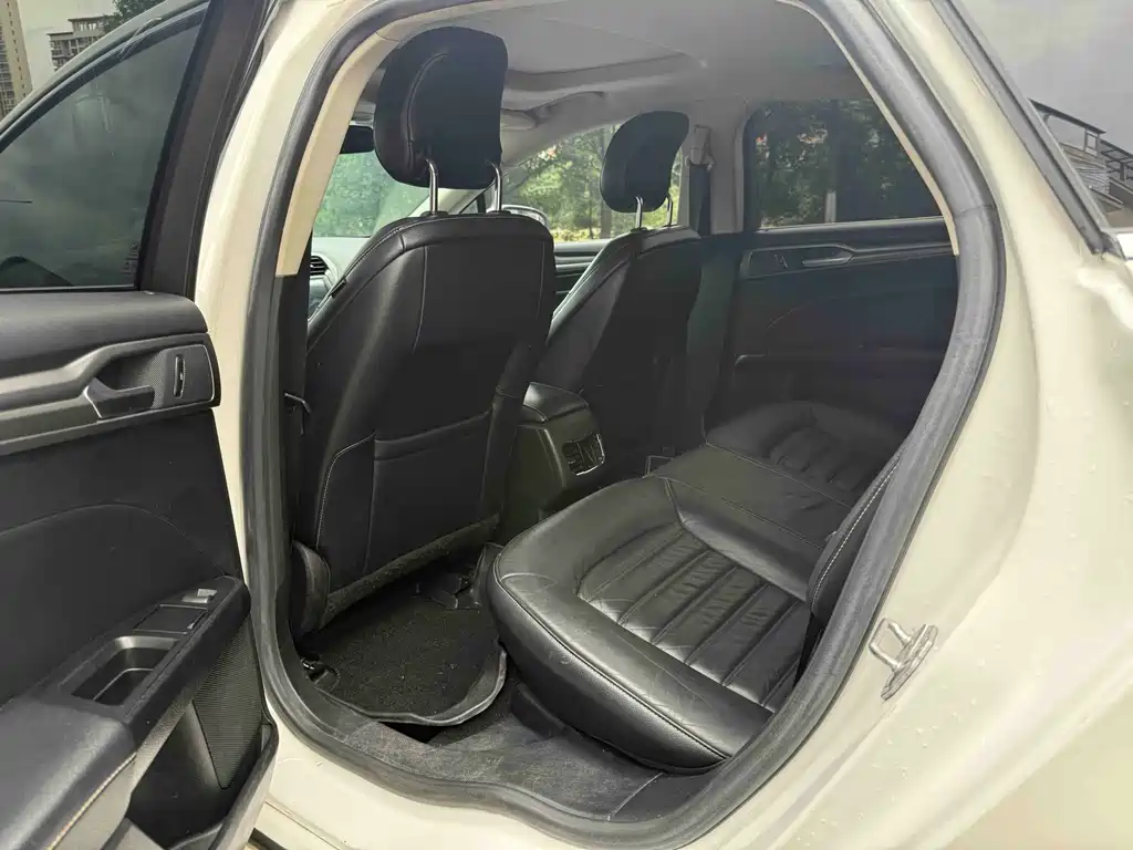 Peugeot 3008 1.6THP Auto Classic Edition, фото 8