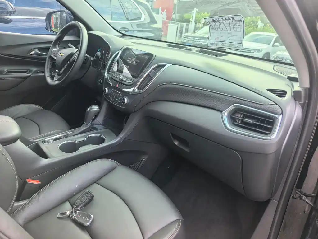 Chevrolet Equinox — миниатюра 11