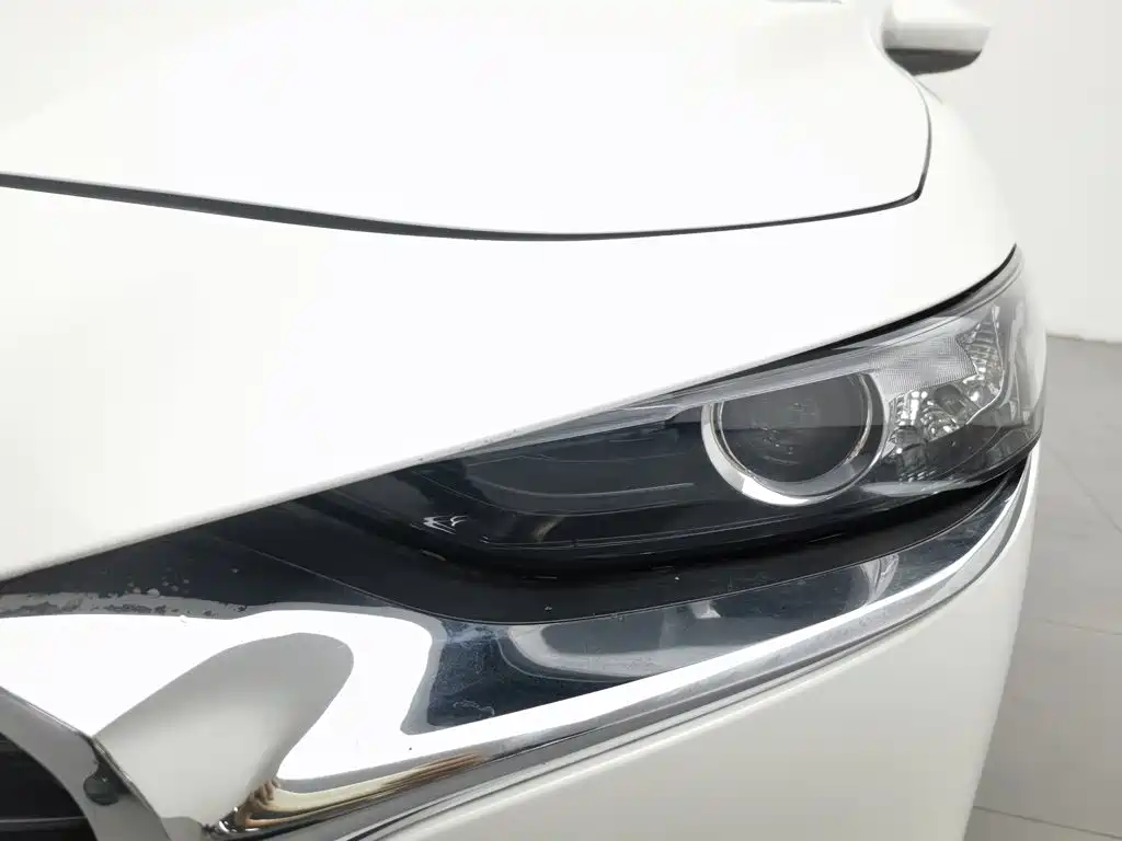 Mazda 3 Axela — миниатюра 7