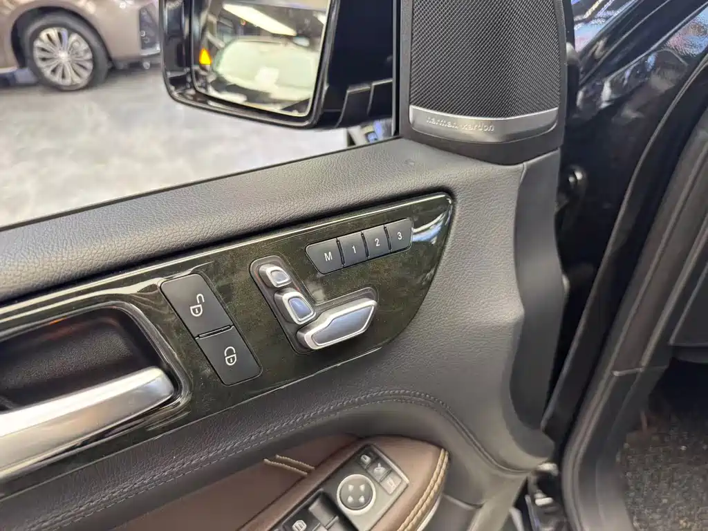 MERCEDES-BENZ GLS AMG