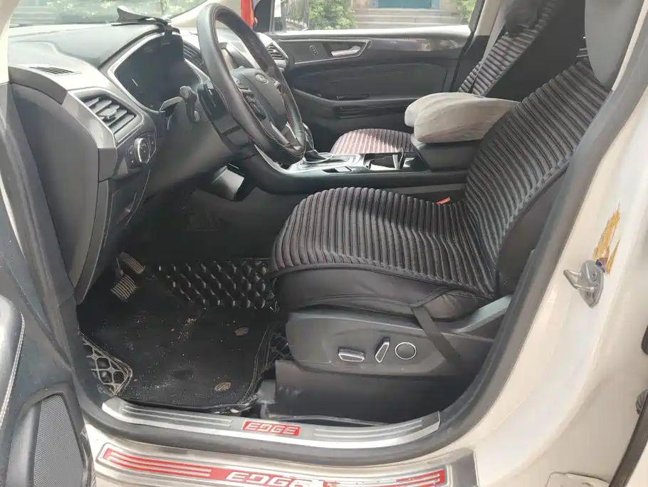 Ford Edge — миниатюра 9