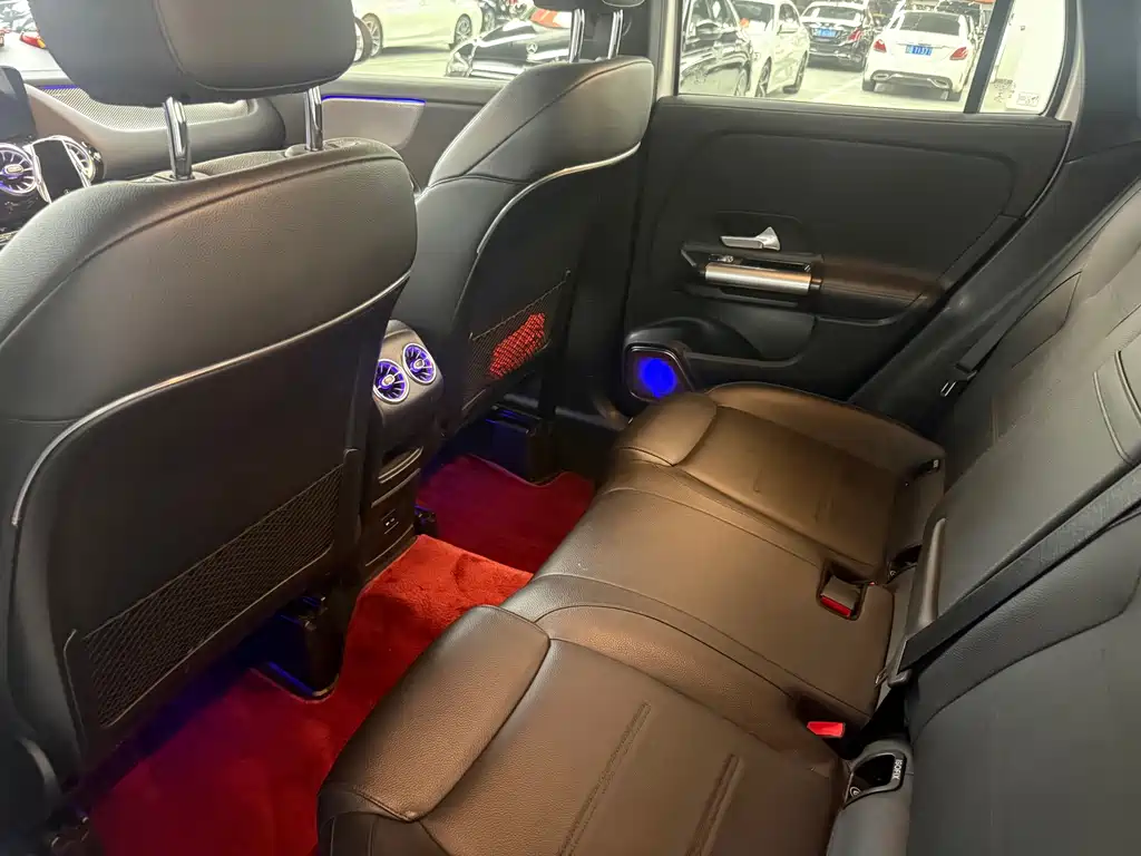 Mercedes-Benz GLA — миниатюра 9