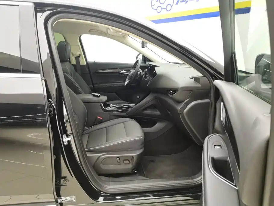 Buick Envision Plus — миниатюра 8
