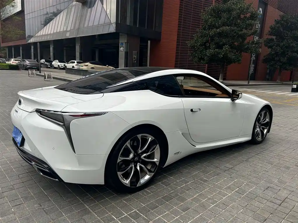 LEXUS LC