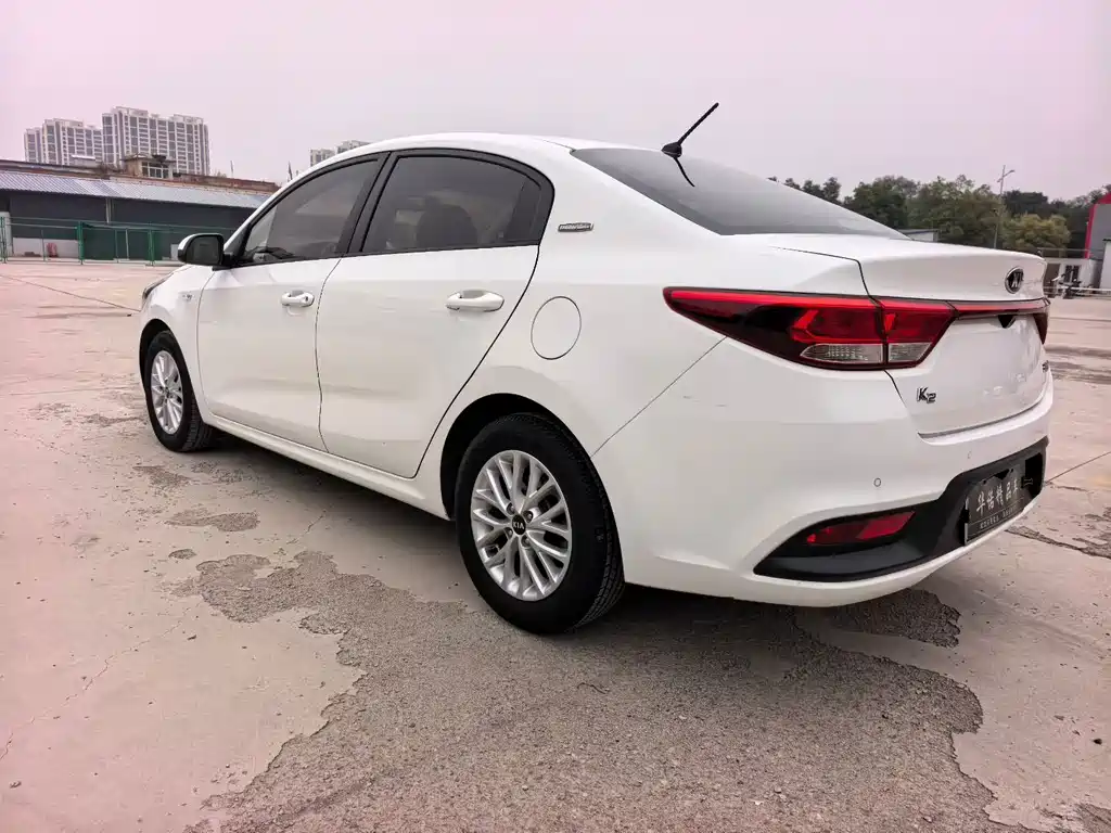 Kia K2 — миниатюра 8