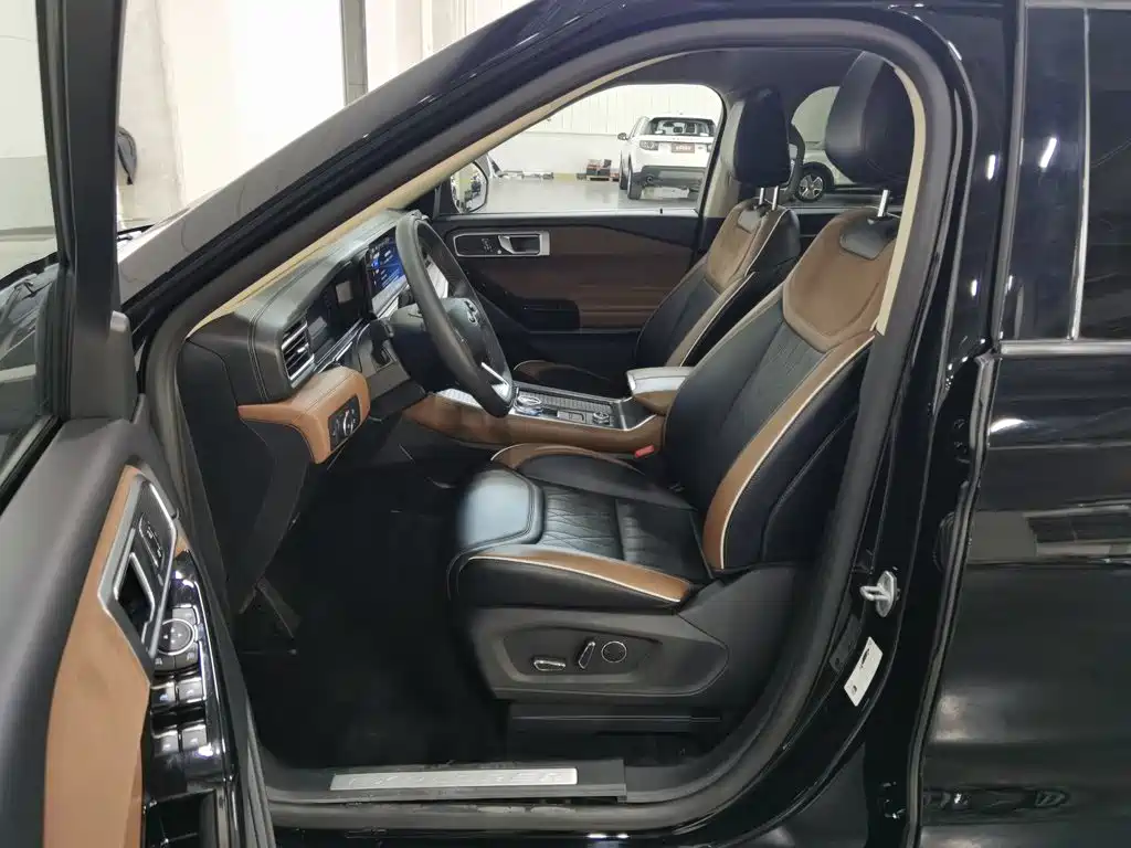 Ford Explorer — миниатюра 10