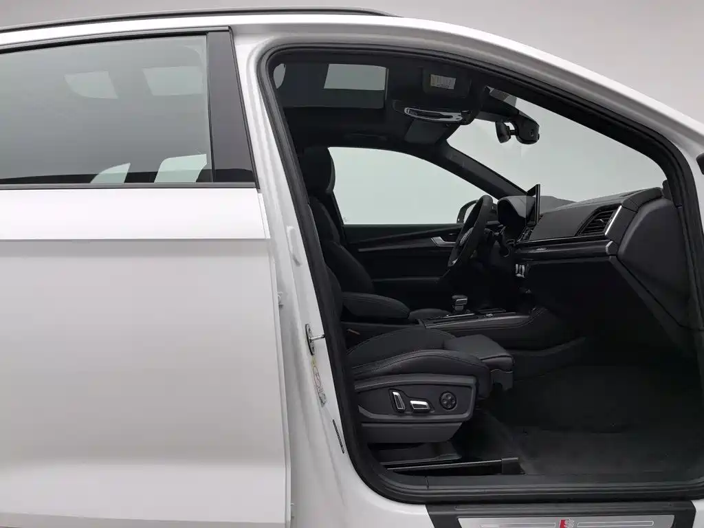Audi Q5L — миниатюра 23