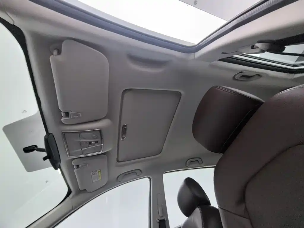 Haima Familia MPV — миниатюра 14