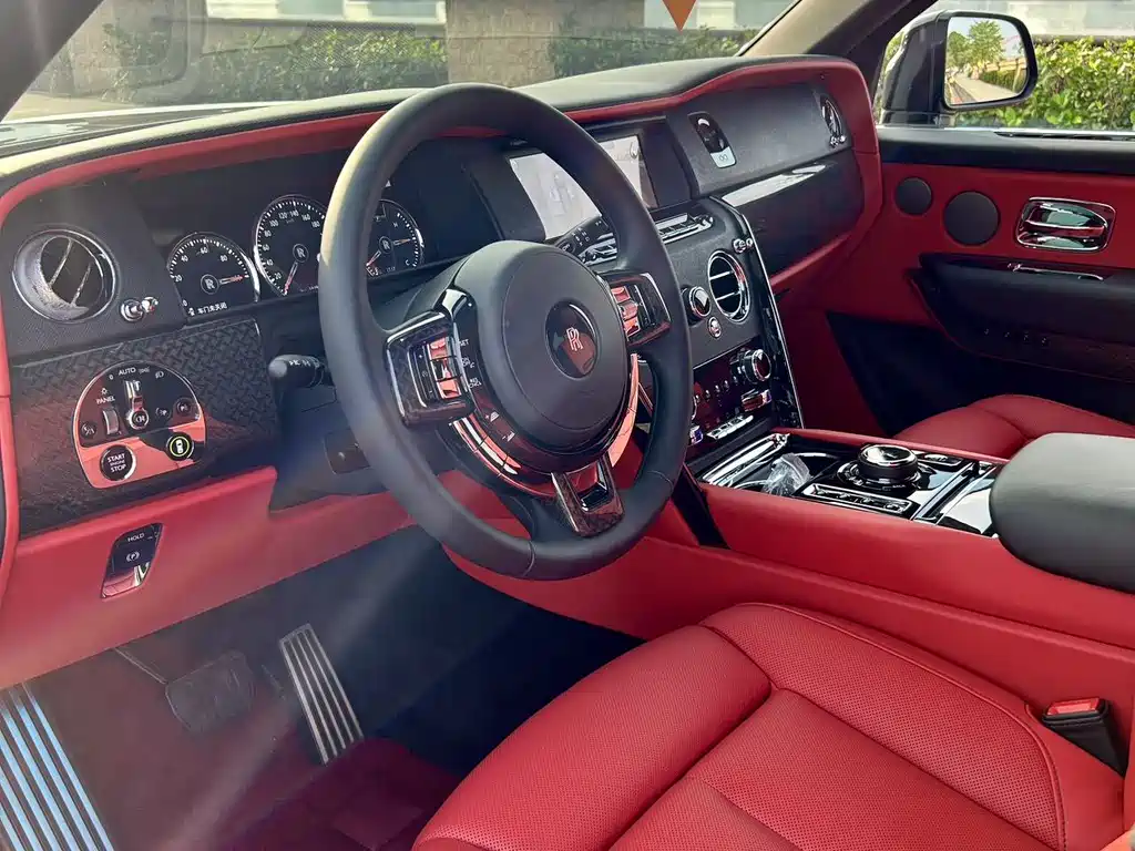 Rolls-Royce Cullinan 2022 Black Badge