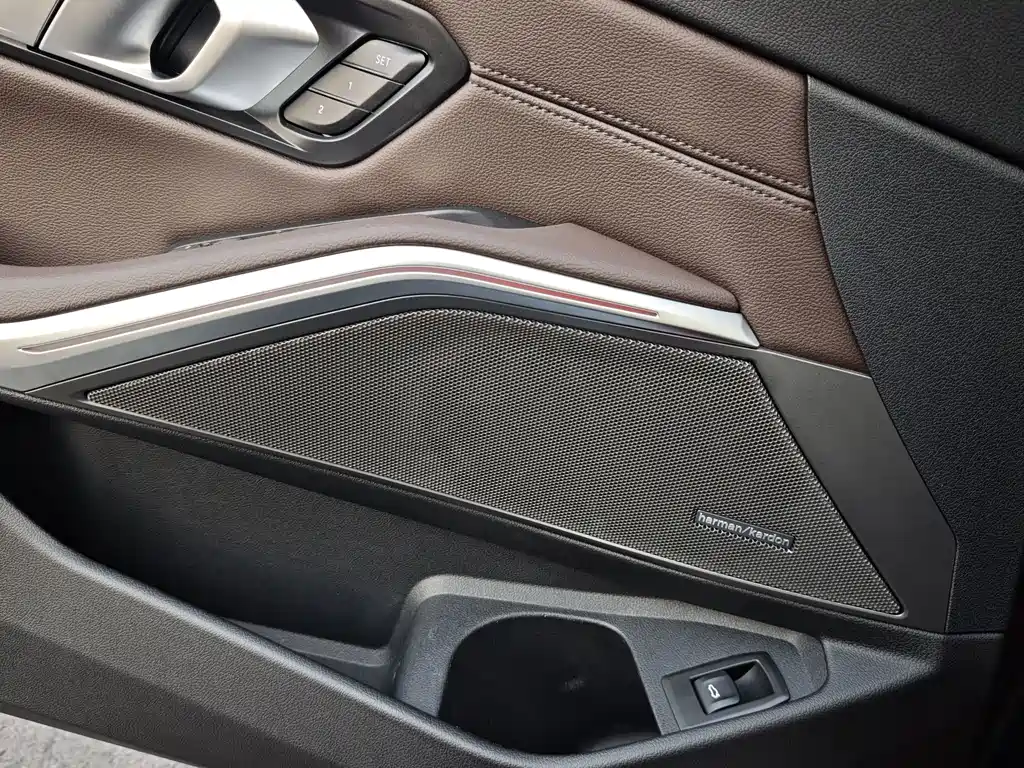 BMW 3 Series — миниатюра 10
