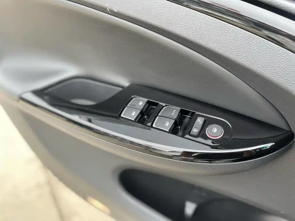 BYD e5 — миниатюра 15