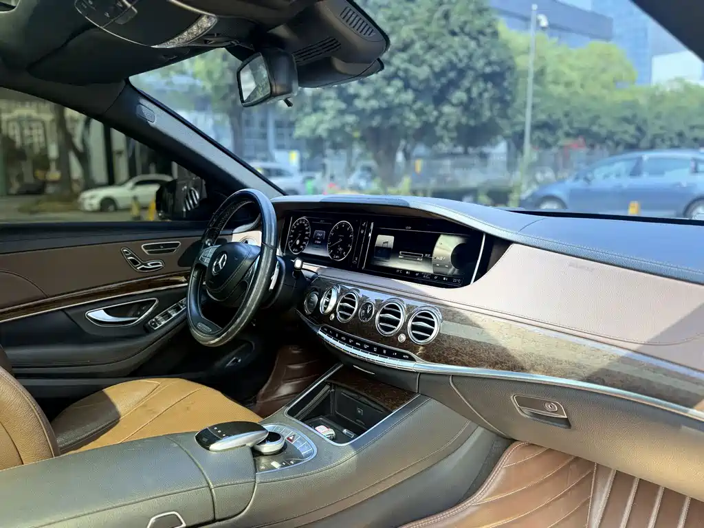 Mercedes-Benz S-Class — миниатюра 11