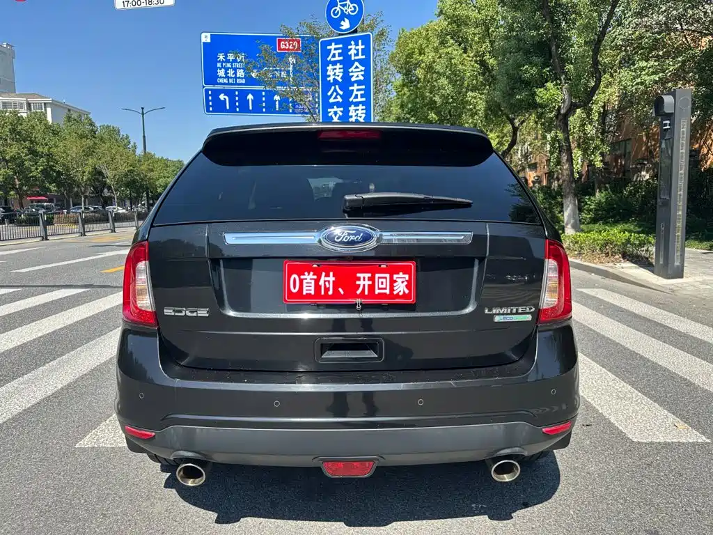 Ford Edge (Import) — миниатюра 4