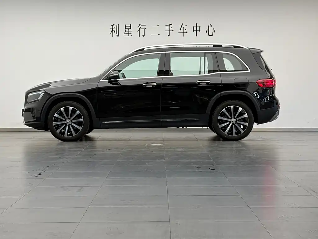 Mercedes-Benz GLB — миниатюра 7