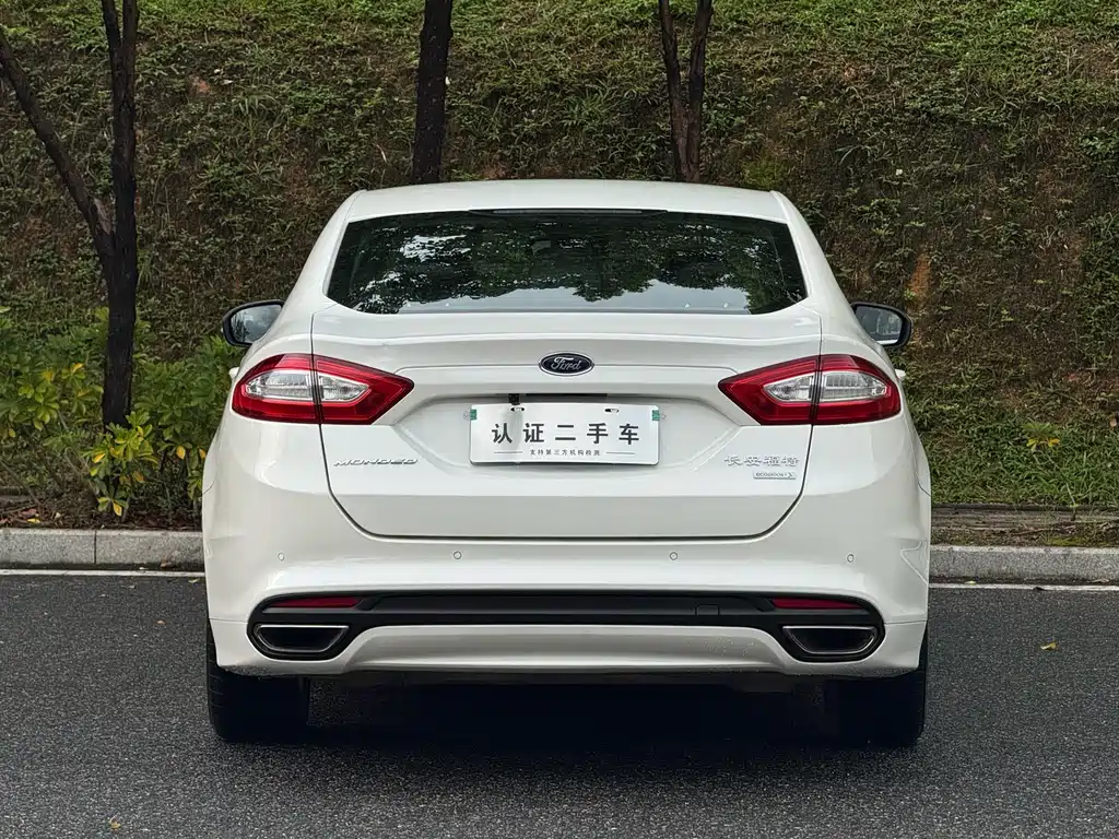 Ford Mondeo — миниатюра 8