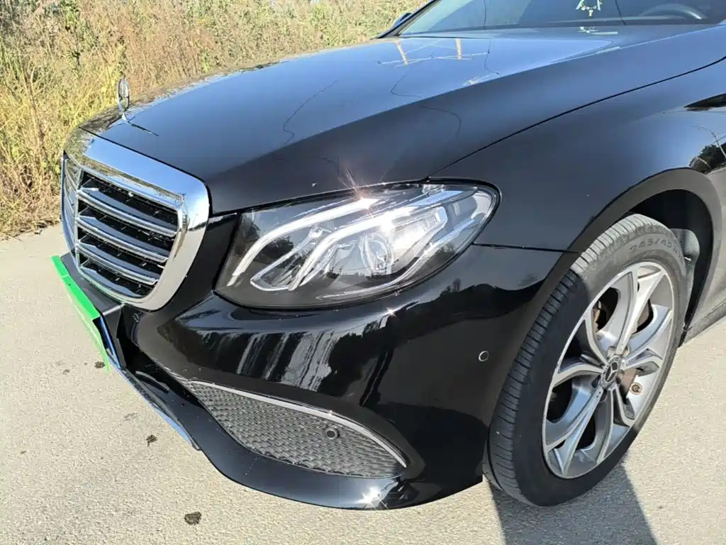 Mercedes-Benz E-Class — миниатюра 24