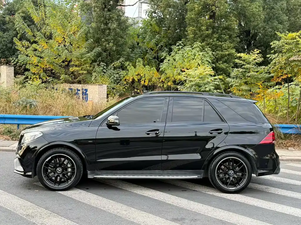 MERCEDES-BENZ GLE AMG