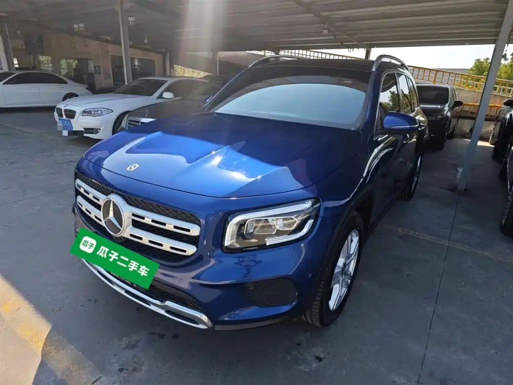 Mercedes-Benz GLB 2023