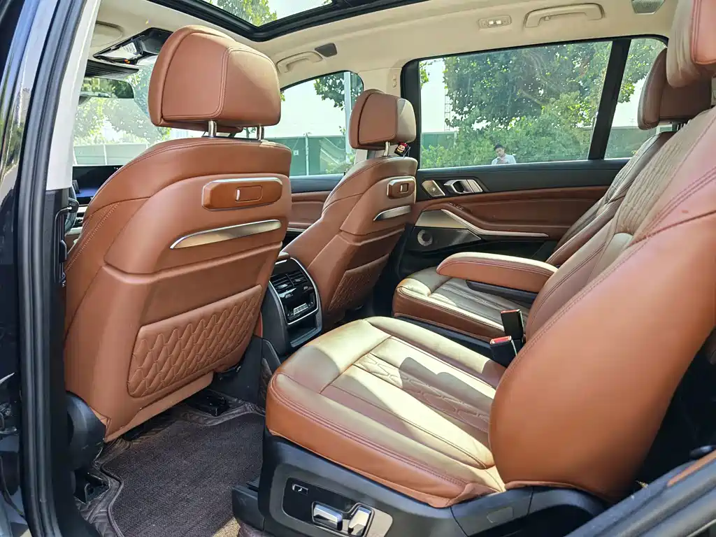 BMW X7 — миниатюра 11