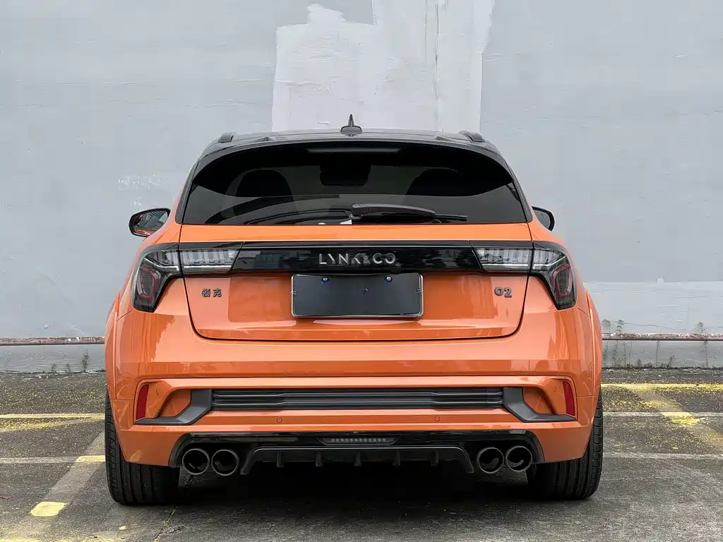 Lynk & Co 02 Hatchback — миниатюра 5