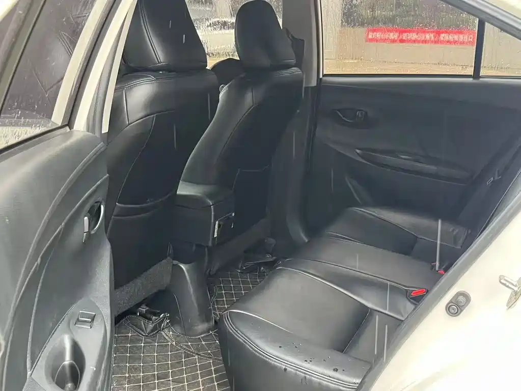 Toyota Vios — миниатюра 5