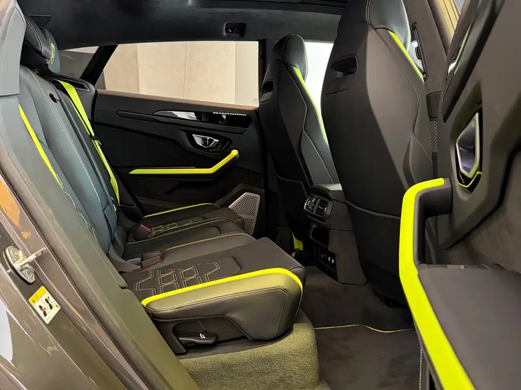 Lamborghini Urus SE — миниатюра 15