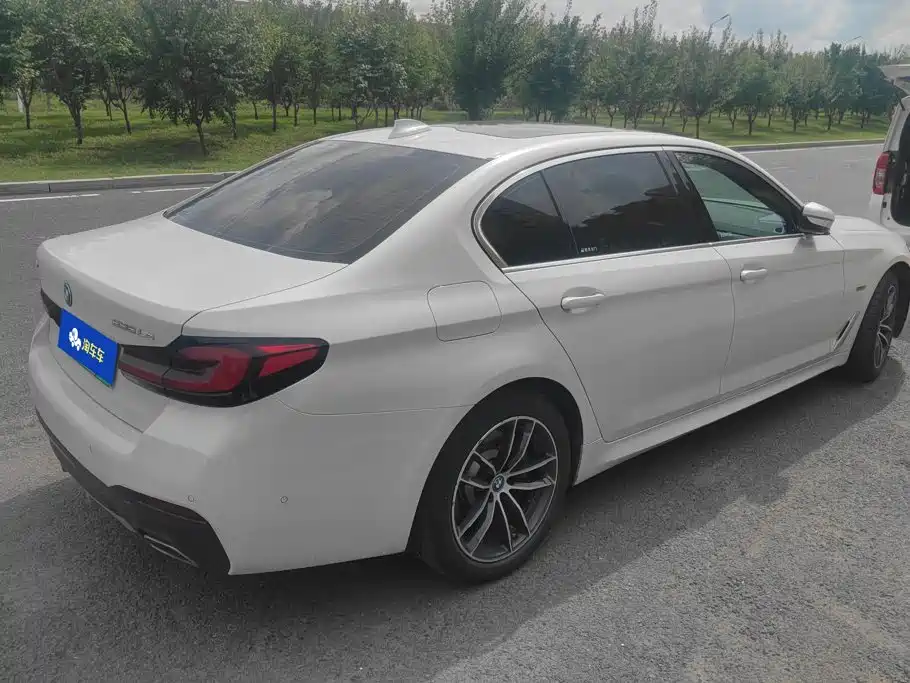 BMW 5 Series New Energy — миниатюра 3
