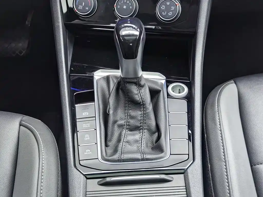 Volkswagen Sagitar — миниатюра 13