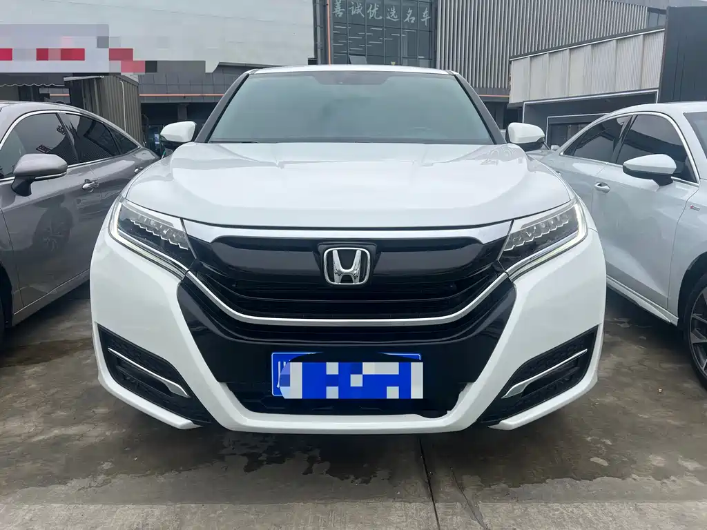 HONDA UR V