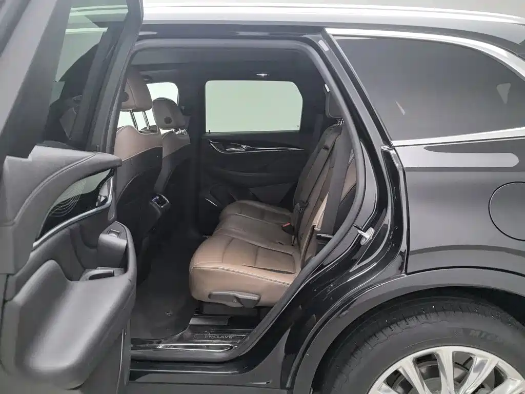 Buick Enclave — миниатюра 15