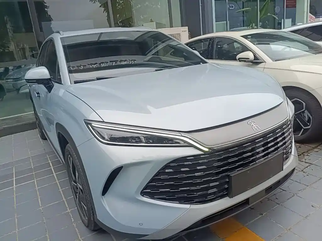 BYD L DM-i — миниатюра 4