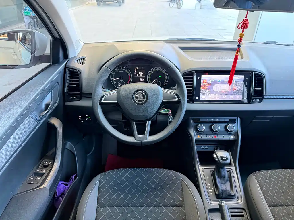 Skoda Karoq — миниатюра 12